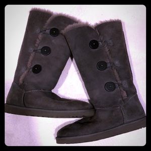 Ugg Long or Tall grey color toggle side Uggs.